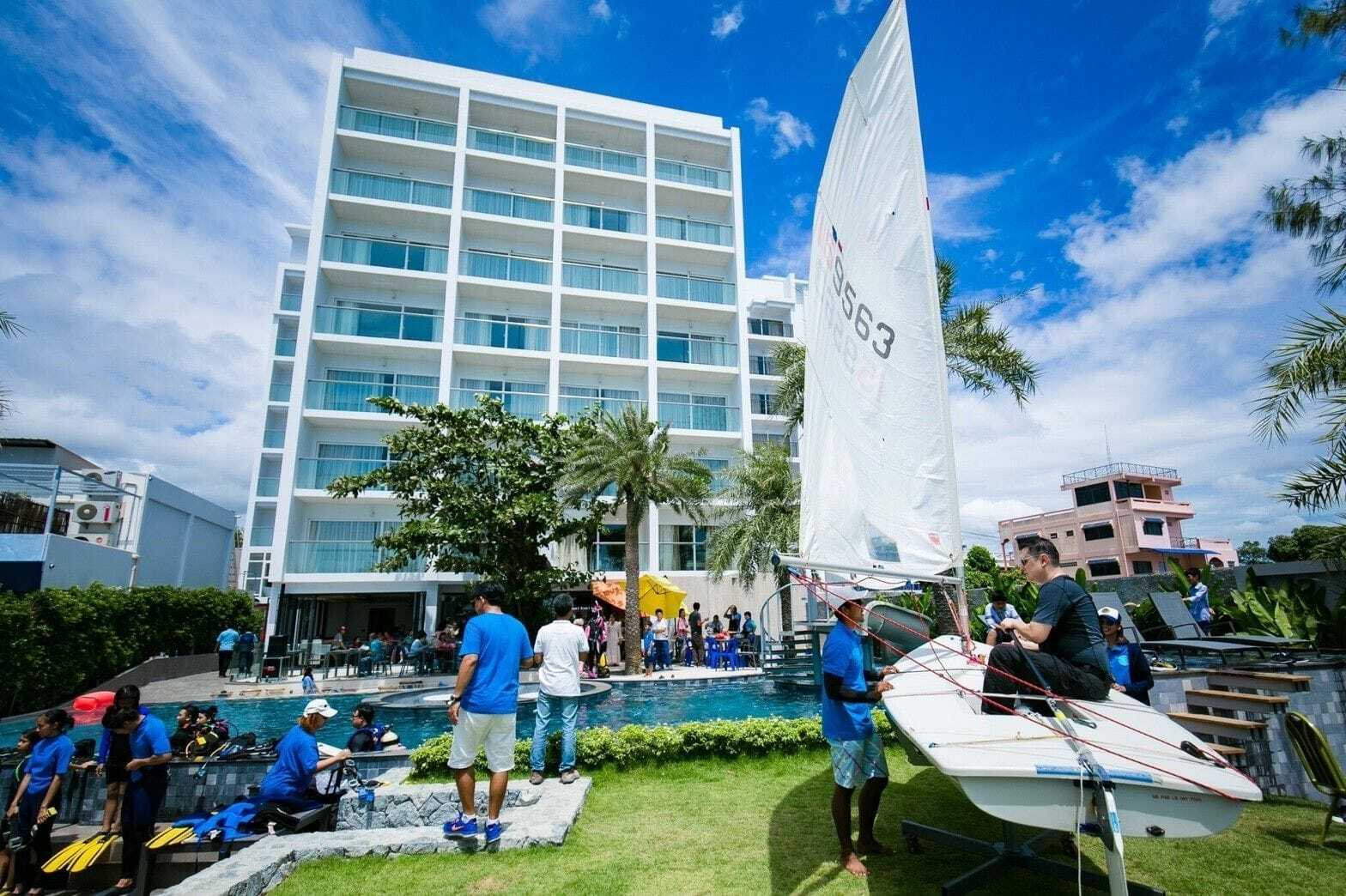 Worita Cove Hotel Na Chom Thian Exterior photo